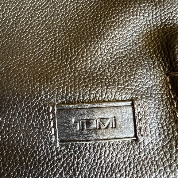 Tumi Black Harrison Stratton Messenger Bag with Adjustable Strap - Picture 2 of 8